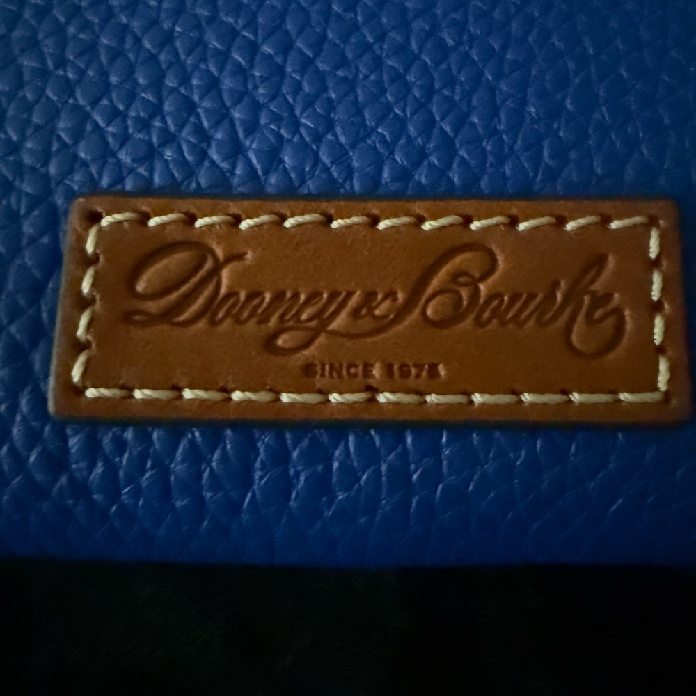 Dooney & Bourke NY Giants Triple Zip Pebbled Leather Crossbody Blue NWT $278 - Picture 9 of 9